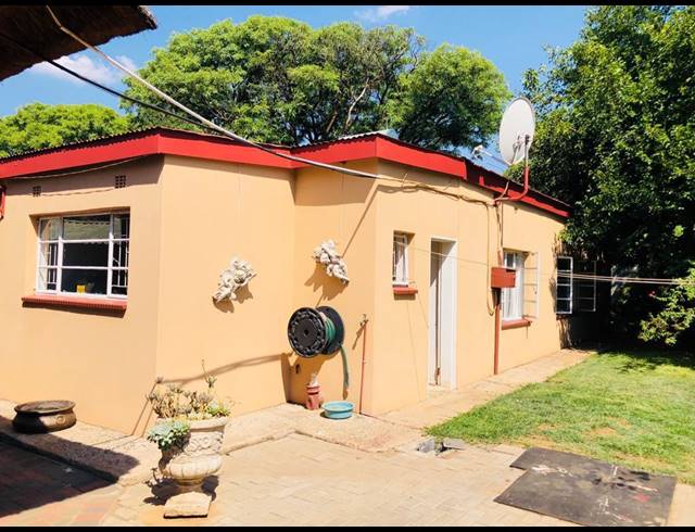 350M² BUSINESS FOR SALE IN BO-DORP
